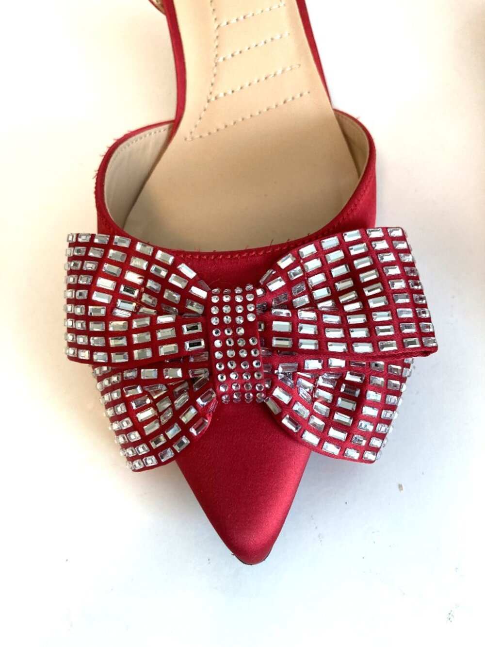 Adrienne Vittadini Red Satin Slingback Heels w/ Rhinestone Bow/ Size 9M - Picture 3 of 12